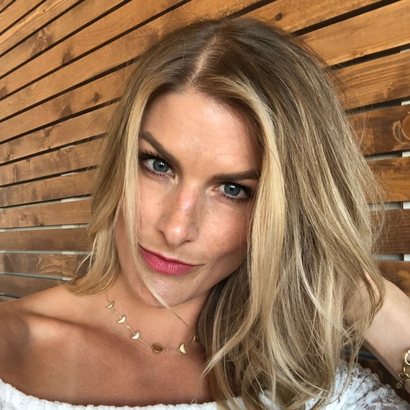 Meet your Posher, Tara - Picture 1 of 1